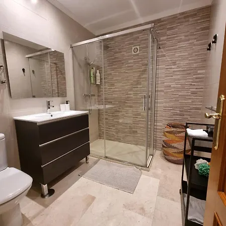 Spacious With Facilities Just A Few Metres From The Apartment