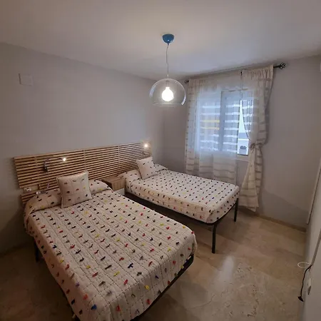 Lejlighed Spacious With Facilities Just A Few Metres From The