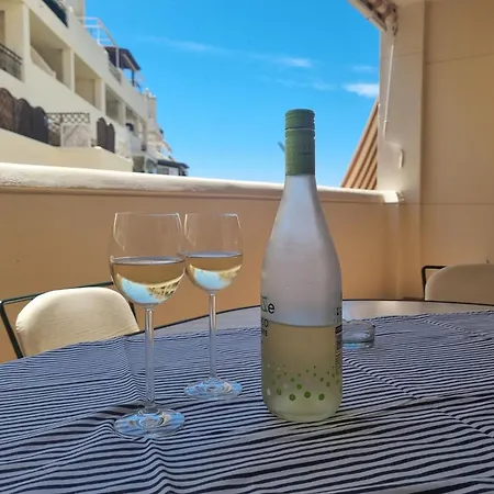 Spacious With Facilities Just A Few Metres From The Apartment *